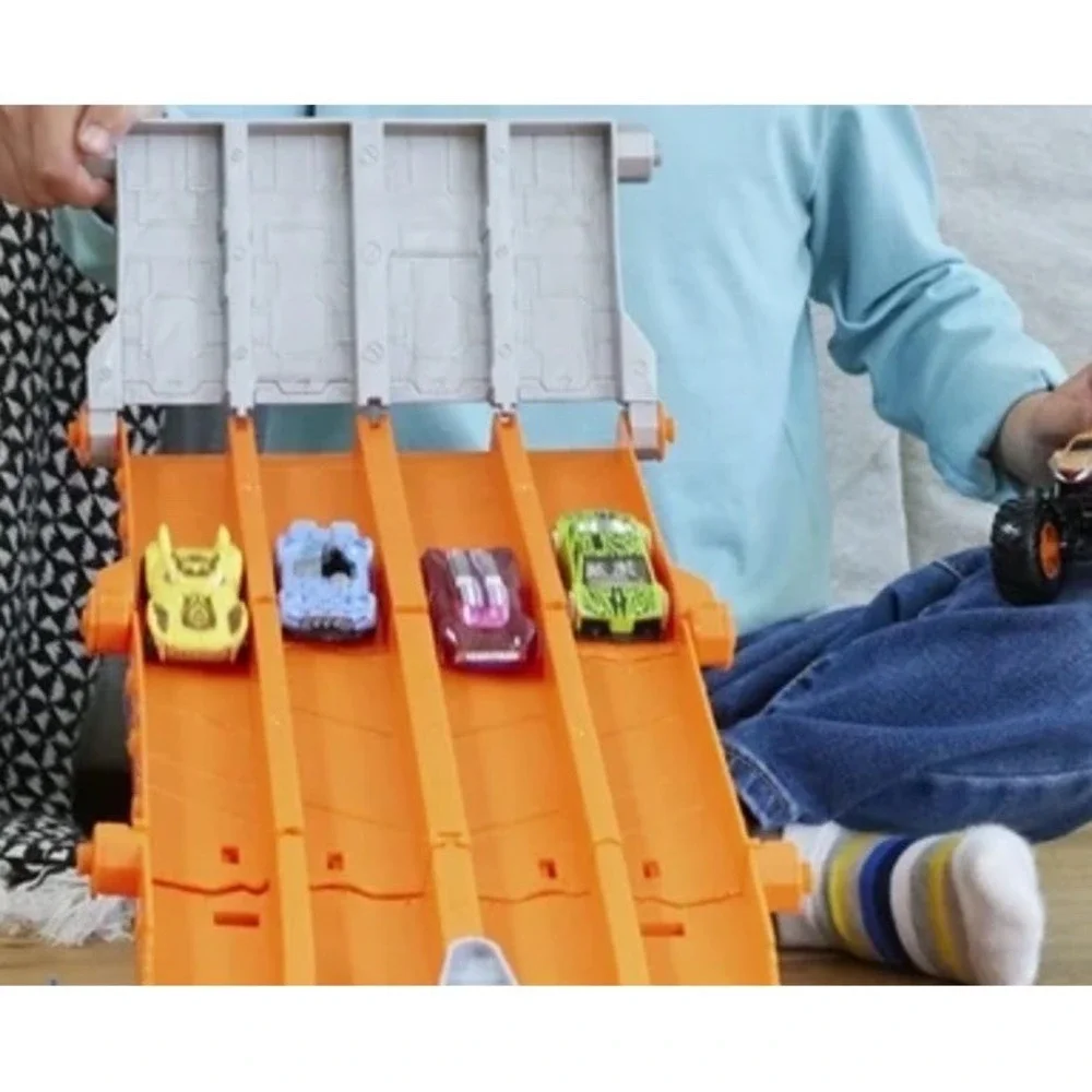 (5)Hot Wheels Monster Trucks Race Down Destruction Track Sharks VS Dinos Playset